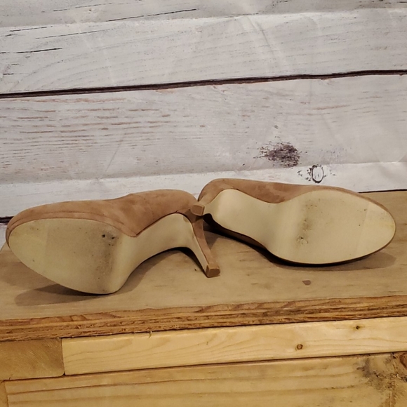 Madden Girl Tan Suede Heels Sz 6 - Picture 4 of 5